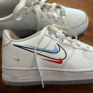 NEW NIKE AIR FORCE 1 LOW MULTI SWOOSH Womens 8.5